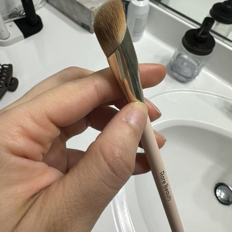 Rare Beauty Makeup Tool Kit Lo - огляд і ціна Rare Beauty Makeup Kit