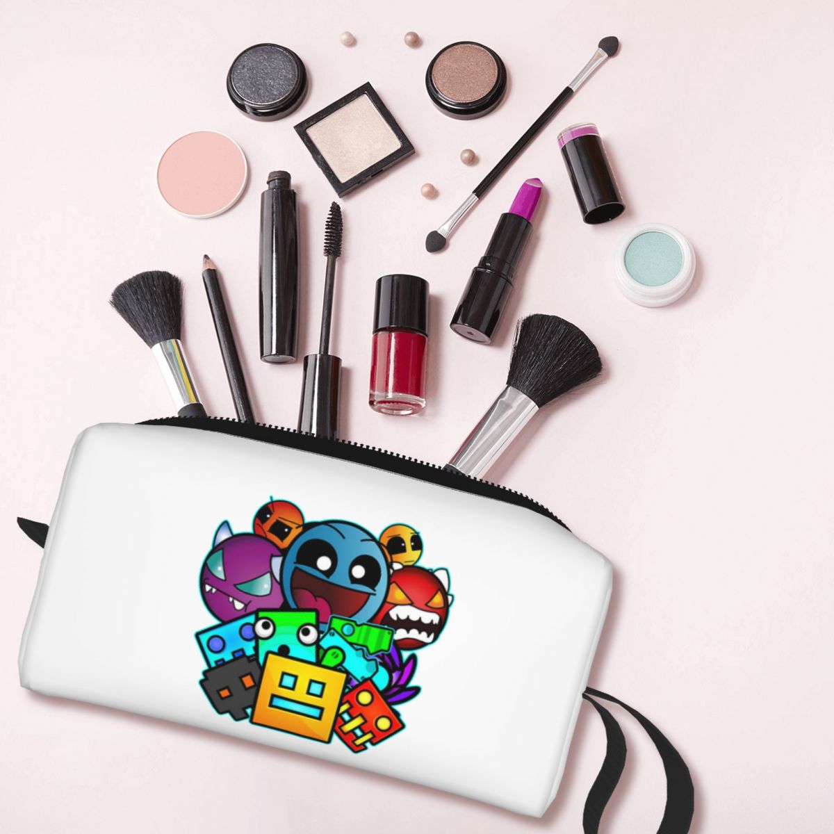 Geometry Dash Old School Gamin - огляд і ціна Beauty Makeup School