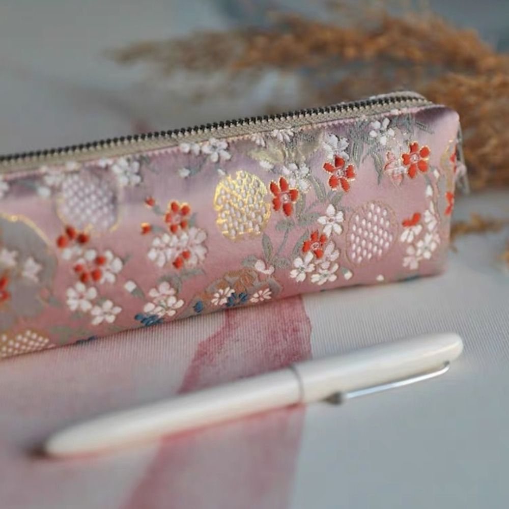 Chinese Retro Style Pencil Cas - огляд і ціна Beauty Makeup School
